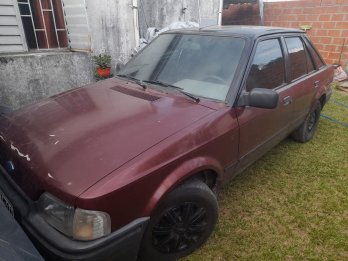 Vendo Ford Scort