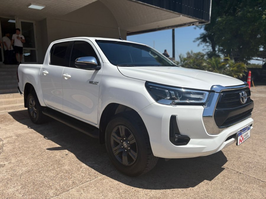 TOYOTA Hilux 4x2 SRV 2.8 TDI AT. Recibo vehiculos