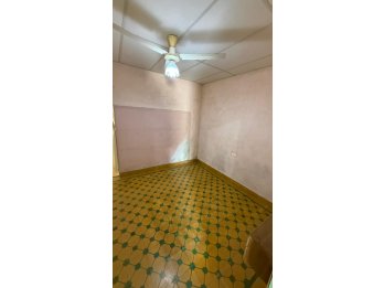 CASA A REFUNCIONALIZAR EN PARANA, ¡OPORTUNIDAD! 2 DORM.