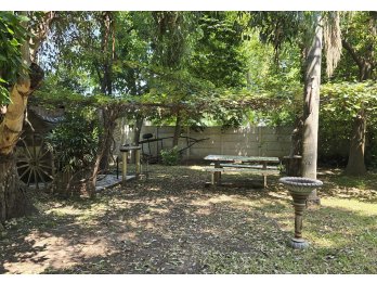 Quinta en Paraná calle Espejo con gran sombra de arboles