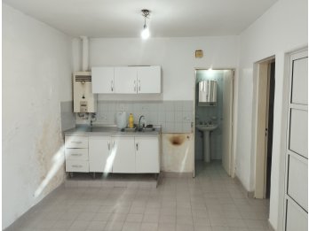 Alquilo departamento zona 5 esquinas