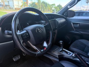 TOYOTA SW4 4X4 GR-S 2.8 TDI AT. Recibo vehiculos