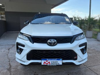 TOYOTA SW4 4X4 GR-S 2.8 TDI AT. Recibo vehiculos