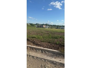 TERRENOS EN ORO VERDE CON ASFALTO Y CLOACAS, ¡FINANCIADO!