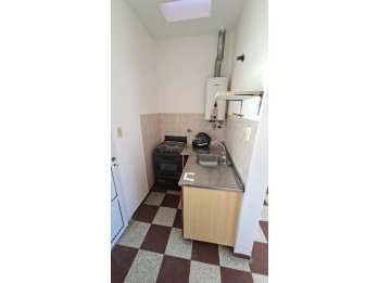 Alquilo casa de un dormitorio en calle Libertad