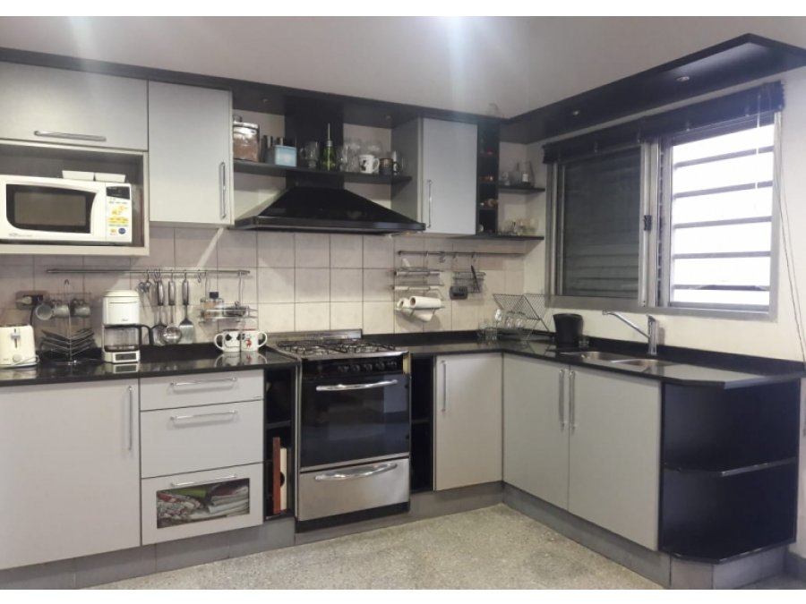 En venta casa dentrro de boulevares !
