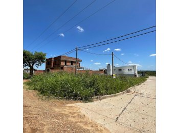 EN VENTA – TERRENO EN ESQUINA EN BARRIO TIERRA DEL SOL