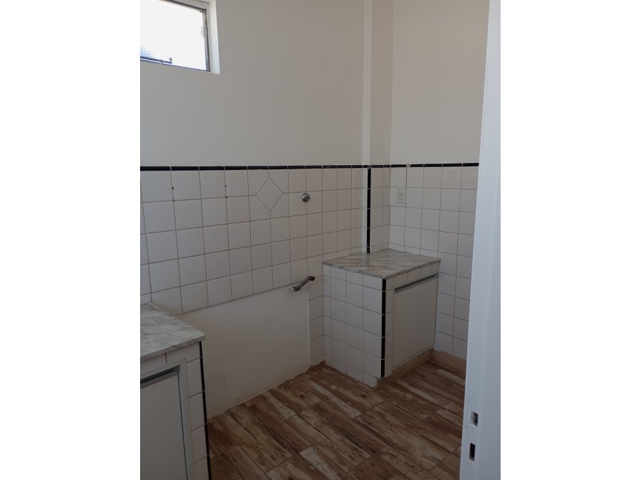 DUEÑO ALQUILA OFICINAS COMERCIALES O GRAN LOFT