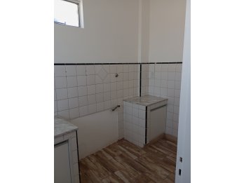 DUEÑO ALQUILA OFICINAS COMERCIALES O GRAN LOFT