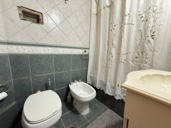 Zona Don Bosco y Blas Parera - Casa en Venta