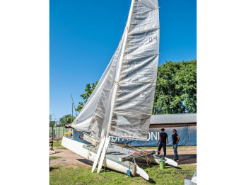 Velero Catamaran f 18