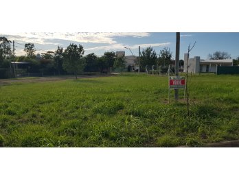Terreno en venta en Oro Verde en esquina lote de 589 m2
