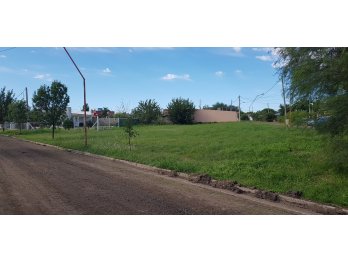 Terreno en venta en Oro Verde en esquina lote de 589 m2
