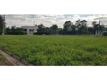 Terreno en venta en Oro Verde en esquina lote de 589 m2