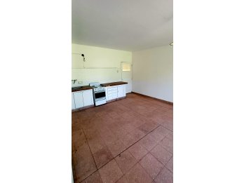 Vende Casa sobre calle Selva de Montiel