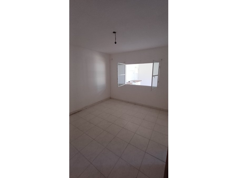 Vende Casa sobre calle Selva de Montiel