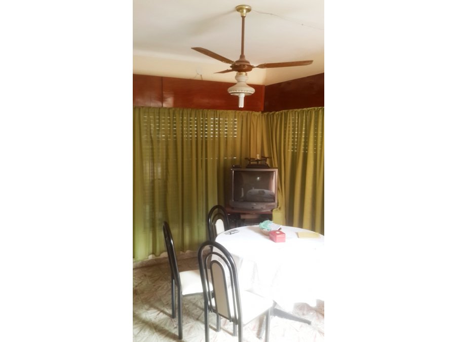 Vende casa Sobre Avenida de las Americas