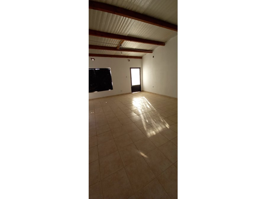 Vende en San Benito calle Uriburu