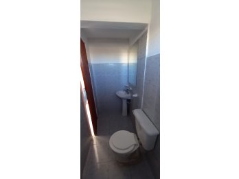 Vende en San Benito calle Uriburu