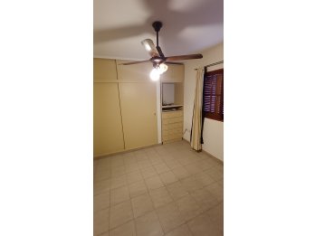 Vende Hermoso Duplex calle Victoria pasando San Luis