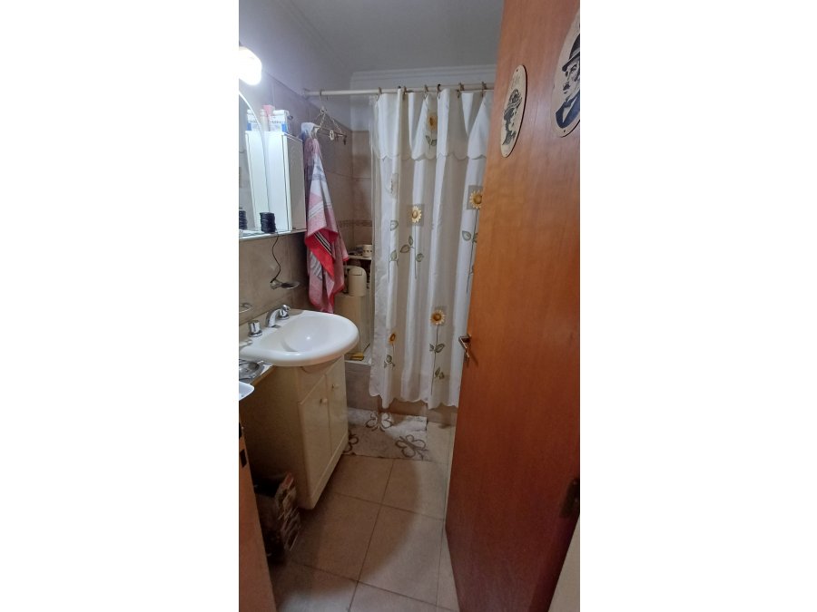 Vende Hermoso Duplex calle Victoria pasando San Luis