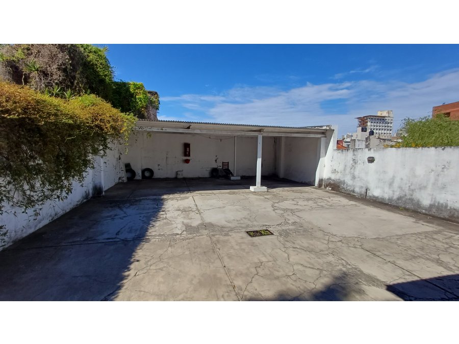 Vende Hermoso Duplex calle Victoria pasando San Luis