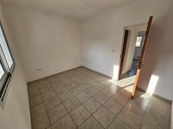 Alquila Dpto calle Ferre