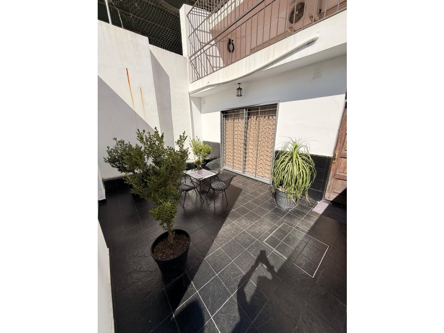 EN VENTA AMPLIA CASA ZONA CENTRO-LISTA PARA INGRESAR A VIVIR