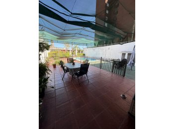 EN VENTA AMPLIA CASA ZONA CENTRO-LISTA PARA INGRESAR A VIVIR