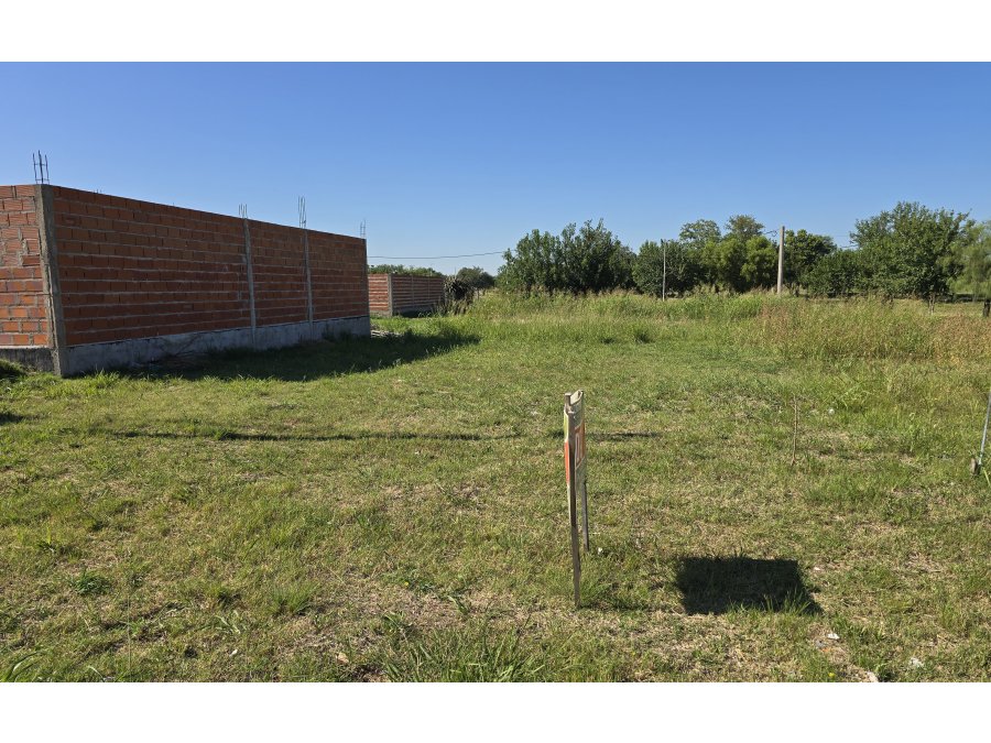 Lote en San Benito loteo Altos del Este venta