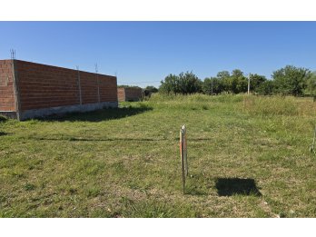 Lote en San Benito loteo Altos del Este venta