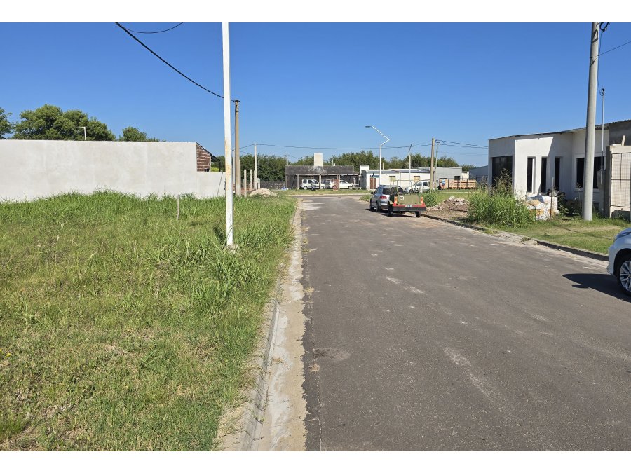 Lote en San Benito loteo Altos del Este venta