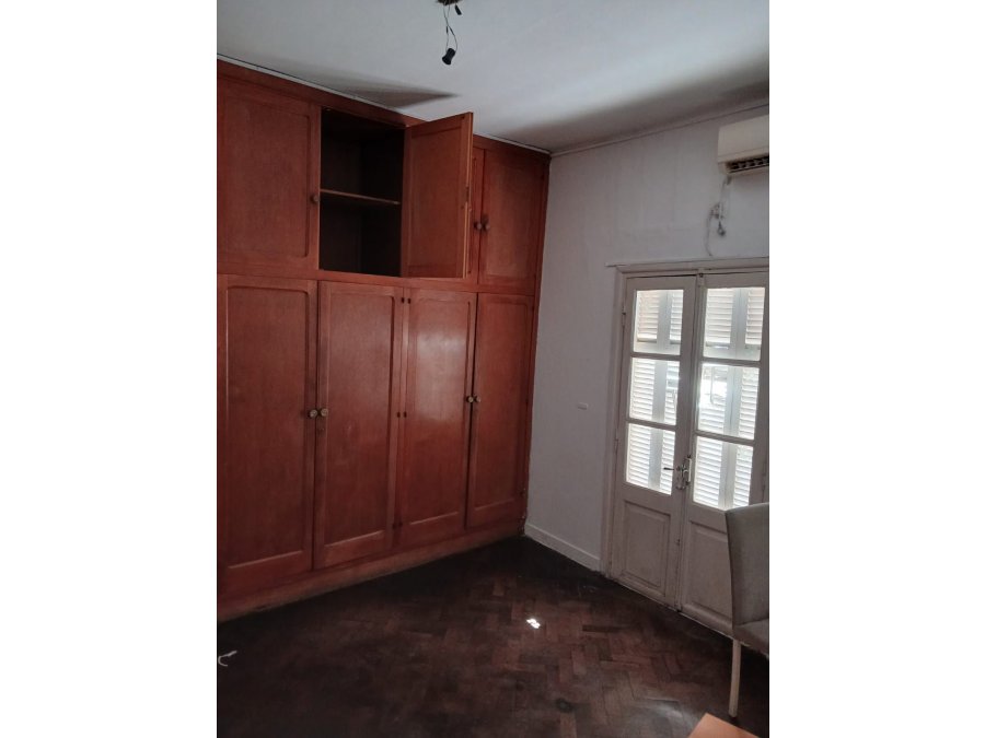 DEPARTAMENTO 2 DORM EN CALLE GUALEGUAYCHÚ. IDEAL MODERNIZAR