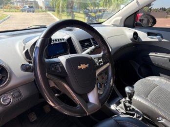 CHEVROLET Sonic 1.6 LTZ MT