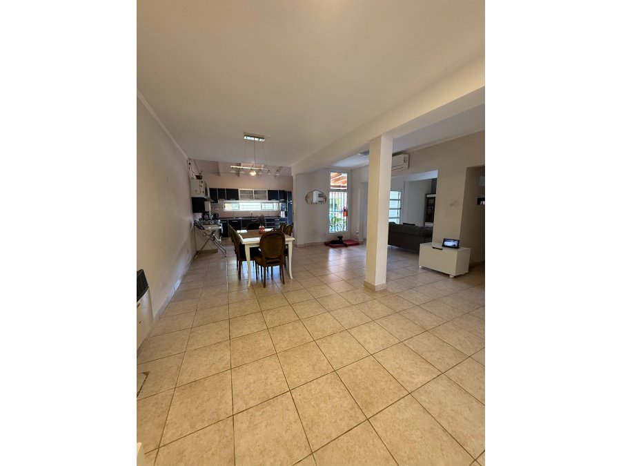 EN VENTA HERMOSA CASA DE DOS PLANTAS - APTA CREDITO