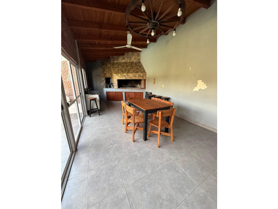 EN VENTA HERMOSA CASA DE DOS PLANTAS - APTA CREDITO