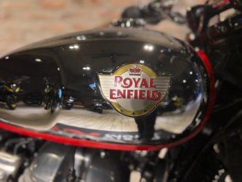 ROYAL ENFIELD Interceptor 650