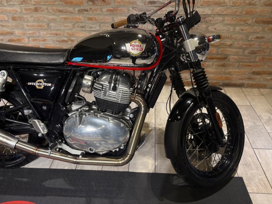 ROYAL ENFIELD Interceptor 650