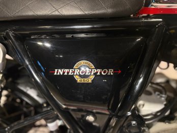 ROYAL ENFIELD Interceptor 650
