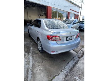 Corolla xli GNC 2013 220.000km. Vendo o permuto mayor-menor
