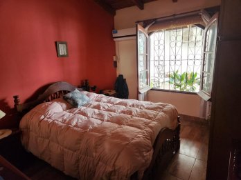 Vendo casona calle Newbery y Zani