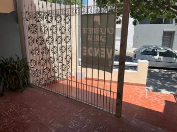 SE VENDE CASA ZONA CENTRO