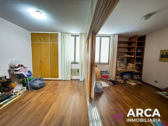 ¡OPORTUNIDAD! VENDO AMPLIO SEMIPISO EN EL CENTRO