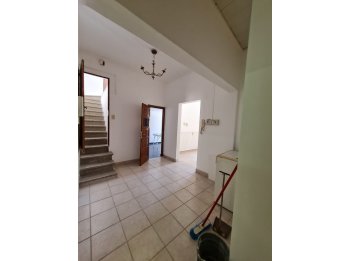 SE ALQUILA PROPIEDAD PARA OFICINAS/CONSULTORIOS, CALLE CARBÓ