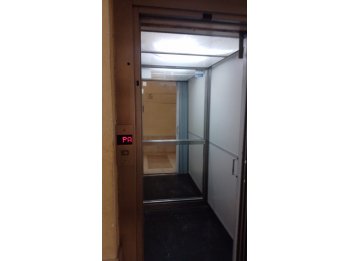 VENDO AMPLIO MONOAMBIENTE CÉNTRICO CON BALCÓN AL FRENTE