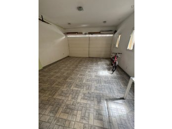 VENDO IMPORTANTE PROPIEDAD ZONA PARQUE.