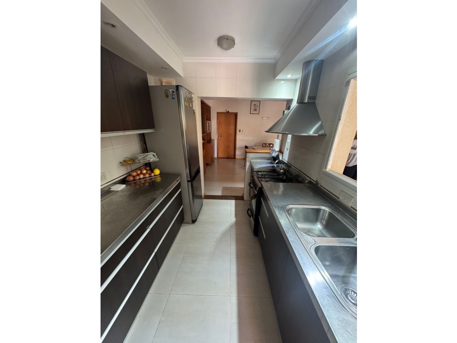 VENDO IMPORTANTE PROPIEDAD ZONA PARQUE.