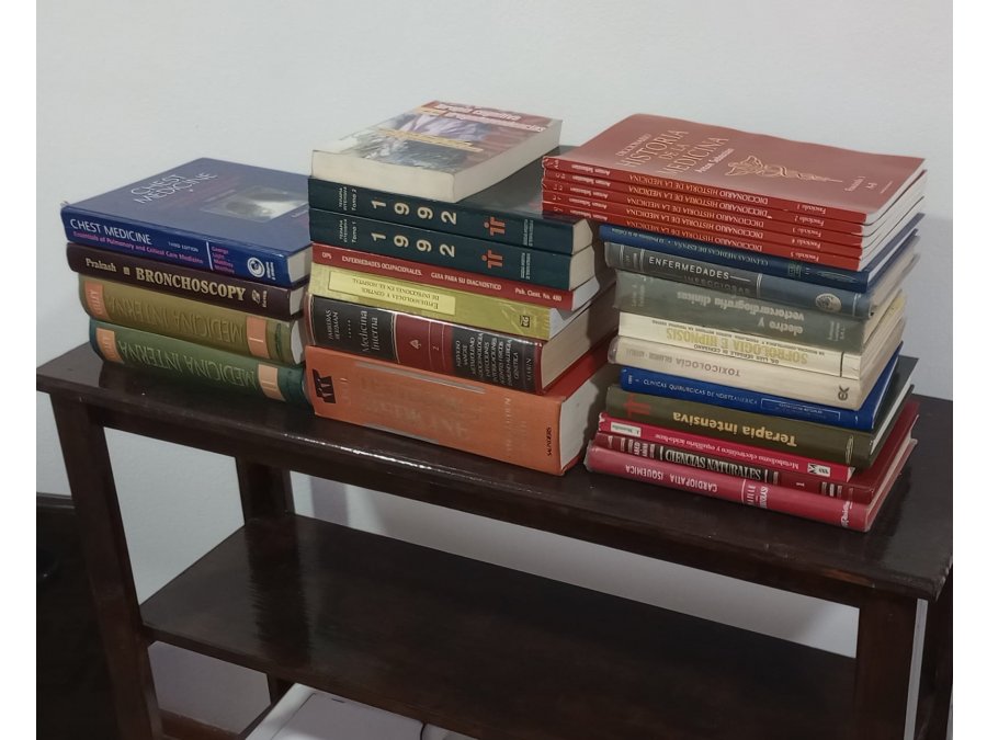 Liquido libros de Medicina excelente estado