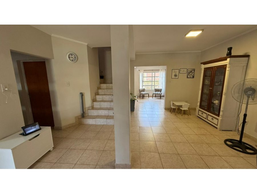 CASA APTA CREDITO, 3 DORM, COCHERA, PATIO Y PISCINA. PARANÁ