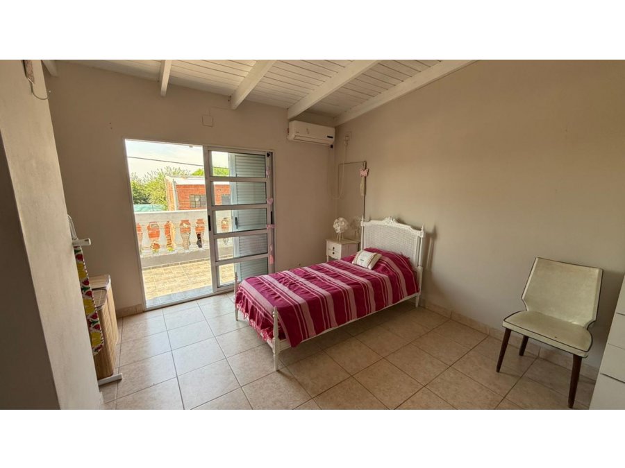 CASA APTA CREDITO, 3 DORM, COCHERA, PATIO Y PISCINA. PARANÁ